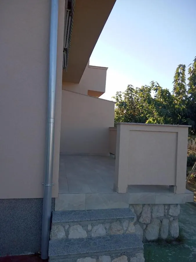 Apartmani Danijela Lopar 0*,