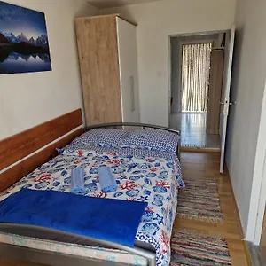 Nikol Apartman